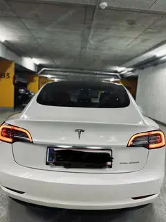 Tesla Model 3 Long Range Bild 2
