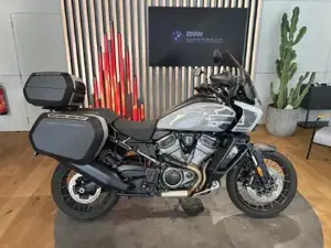 Harley Davidson Pan America 1250 Special inkl. originalem Quickshifter Bild 2