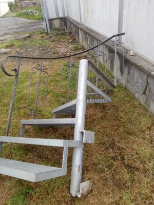 Au ßenstiege halbgewendelt Bild 4