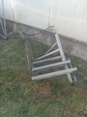 Au ßenstiege halbgewendelt