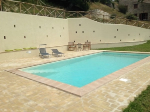ITALIEN - Umbrien Steinhaus und Pool mit Bungalow Bild 6