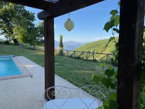 ITALIEN - Umbrien Steinhaus und Pool mit Bungalow Bild 5