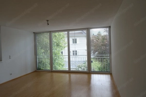 Zentrale Stadtwohnung mit Tiefgarage  Bild 4