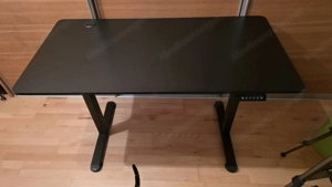 Elektrisch Computertisch 1200 x 600 mit Kabel Management Tray under USB port Bild 2