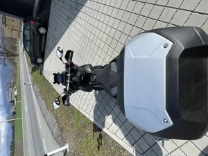 Honda ADV 350 Schwarz Bild 4