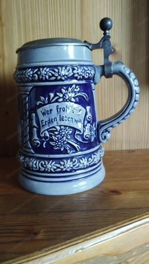 Bierkrug mit Zinndeckel