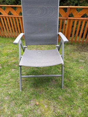 Tisch mit Stühle  Bild 2