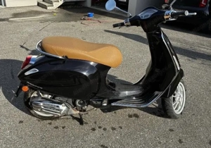 Vespa Primavera 50ccm, 4-Takt, Baujahr 2020 Bild 2
