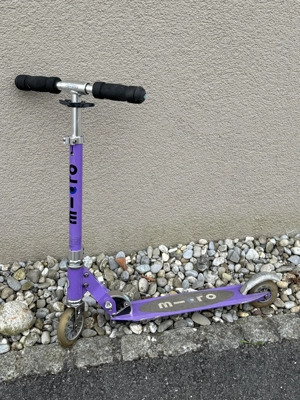Scooter für Kinder in lila