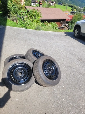 Winterreifen mit Felgen Bild 3