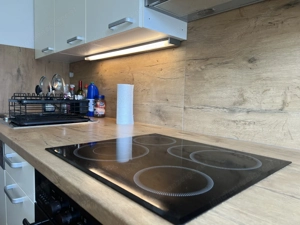 Hochwertige Küche  Bild 2