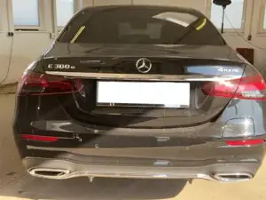 Mercedes-Benz E-Klasse Bild 2