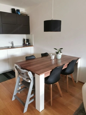 Charmante neuwertige 2 Zi-Wohnung im 1 Stock, Balkon mit Markise, Tiefgaragenplatz und Kellerabteil Bild 5