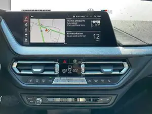 BMW 120d xDrive M-Paket // LED-Scheinwerfer // Anhängerkupplung Bild 8