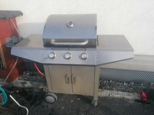 Gasgrill mit Gasflasche  Bild 4