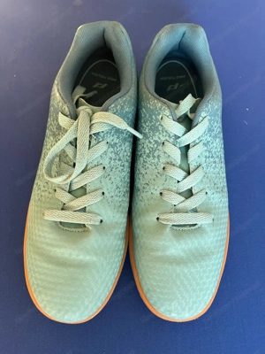 Neuwertige Hallenschuhe Bild 2