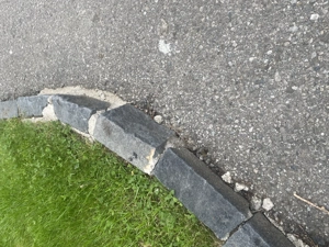 Übernehme zu fairen Konditionen Randsteinabschrägungen  bei Hauseinfahrten Ausfahrten Parkplatzinsel Bild 3