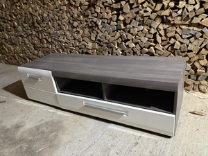 TV-Board   Lowboard   modern   viel Stauraum Bild 2