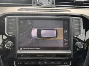 VW Passat Variant SCR Highline TDI 4Motion DSG  Bild 2