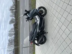 Honda Forza 350 Silber  Bild 2