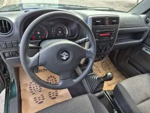 Suzuki Jimny Bild 13