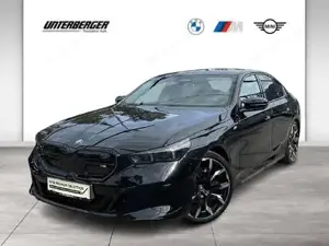 BMW i5 M60 xDrive M- Sportpaket Pro // Head-Up // Panorama Glasdach // Sitzbelüftung vorn