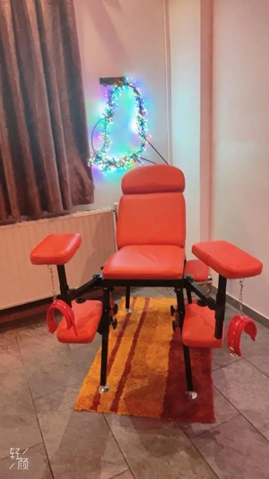 Frauenarzt und Doktorspiele Bild 4