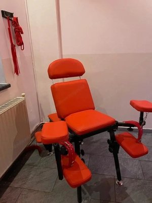 Frauenarzt und Doktorspiele Bild 2