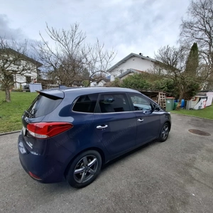 Kia Carens 1,7 CRDi ISG Gold Bild 3