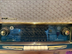 Alter Radio Bild 2