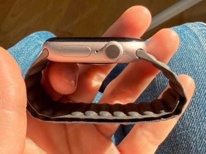 Apple Watch Series 10 (42 mm, GPS) mit Magnetarmband Bild 4