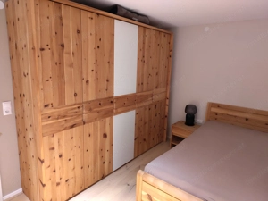 Schlafzimmer Möbel Zirbe Bild 4