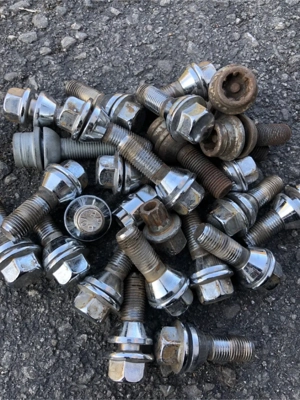 Alufelgen Schrauben Bild 2