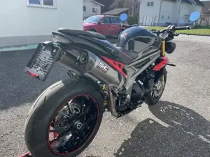 Triumph Speed Triple 1050 R Bild 7
