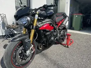 Triumph Speed Triple 1050 R Bild 4