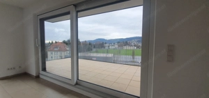 3 Zimmerwohnung - Neubau, Lift, große Dachterrasse 40 m2 - zentrale Stadtlage, jetzt verfügbar !  Bild 8