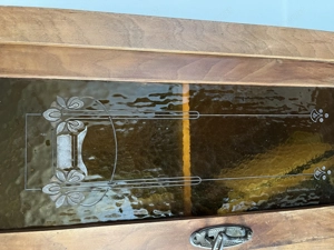 Wunderschöner Kasten  Bild 2