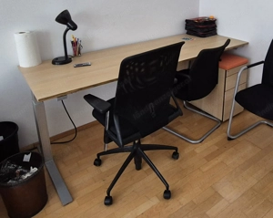 Verschenke Bene Schreibtisch (höhenverstellbar und sehr robust) & Rollcontainer