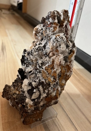 Descloizit mit Calcit aus Portugal  Bild 4