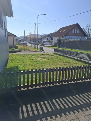 Vorplatz neu gestalten für Parkplätze  Bild 3