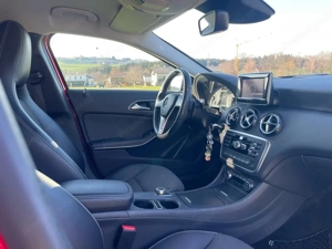 Mercedes A-Klasse A200 blue EFFICIENCY Bild 6