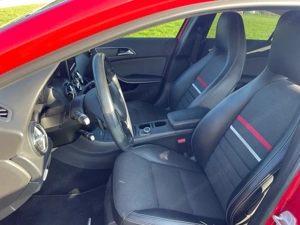 Mercedes A-Klasse A200 blue EFFICIENCY Bild 9