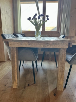 Esstisch aus Holz Bild 2