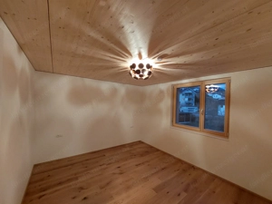 Sehr sonnige, hochwertig ausgestattete 2-Zimmerwohnung (moderner Holzbau, Bj 2022), Wohnfläche 57qm, Bild 2