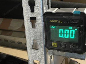 Digitale Mini Wasserwage mit 2 Laser 6x6cm magnetisch Bild 4