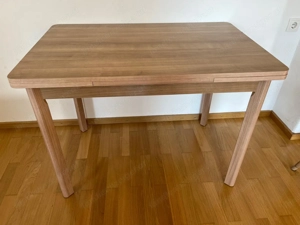 Tisch beidseitig ausziehbar - leicht, aber stabil