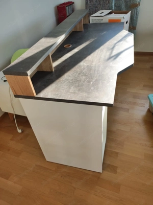 Schreibtisch Neuwertig  Bild 2