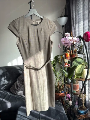 H&M Kleid grau kariert mit Kappenärmeln & Gürtel - elegant   Business Bild 3