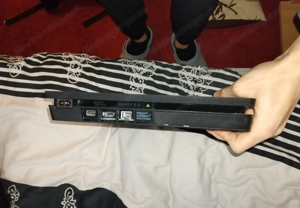 ps4 silm  in einem guten zustand  Bild 3