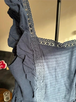 Dunkelblaues Sommerkleid mit Spitze feminin & kurz  Bild 3